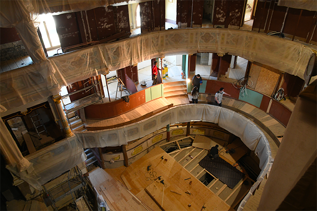 case_study_iDROSET_theatre_dole3